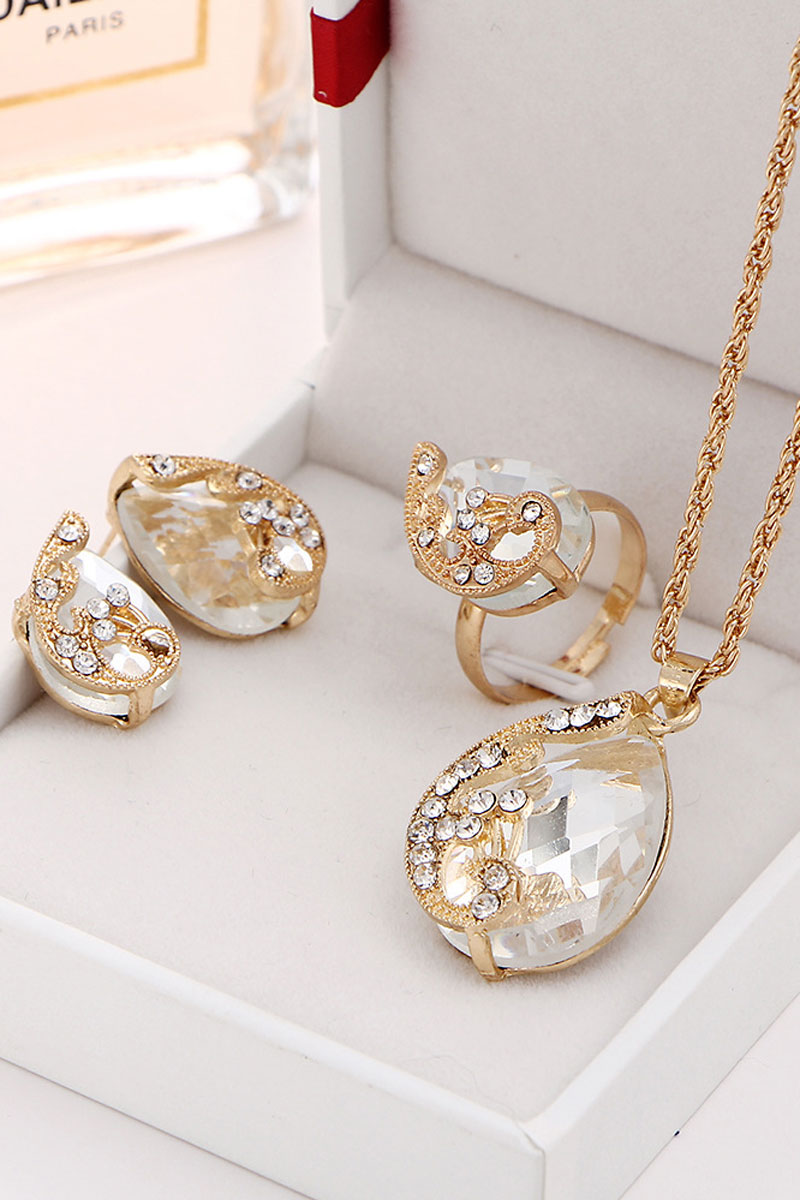 Parure collier bague boucle d'oreilles rouge pour soirée